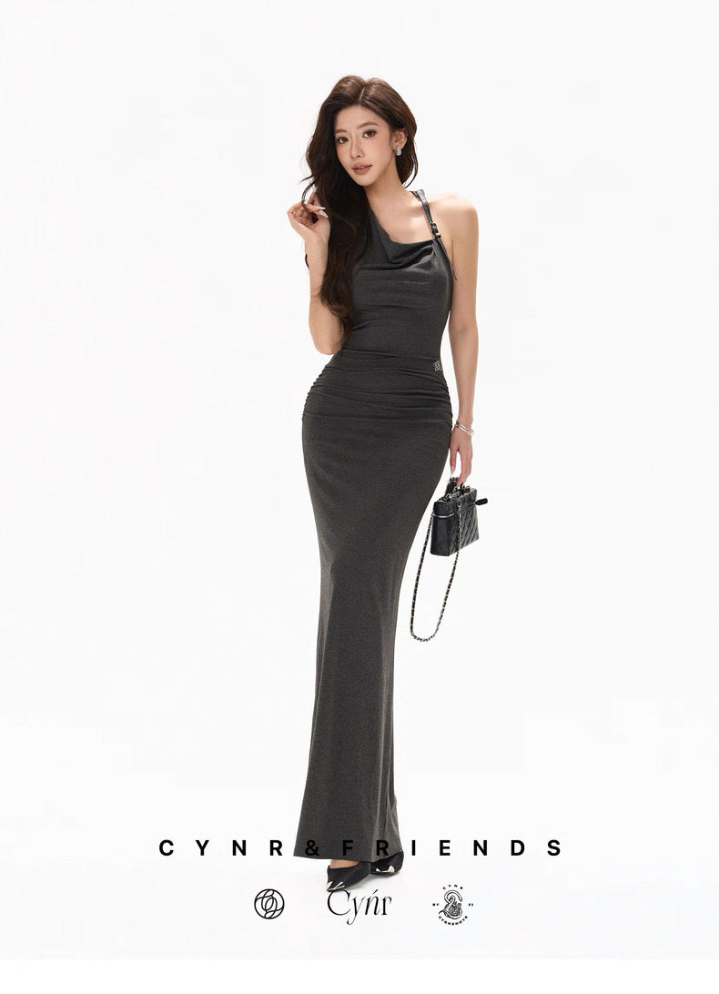 CYNR Halter neck swinging collar knitted dress