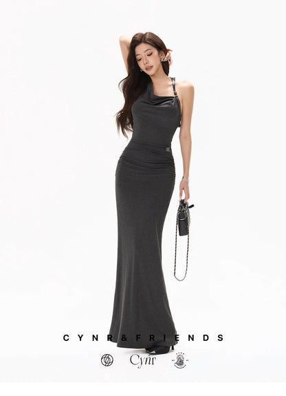 CYNR Halter neck swinging collar knitted dress
