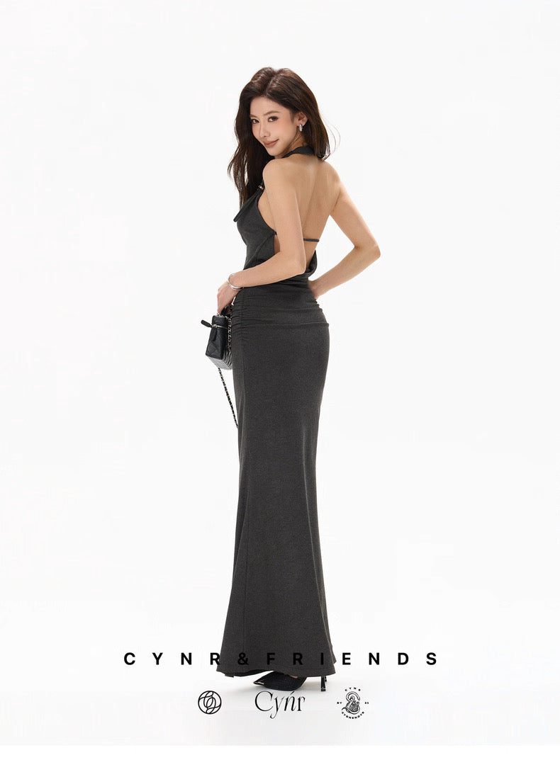 CYNR Halter neck swinging collar knitted dress
