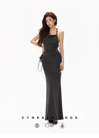 CYNR Halter neck swinging collar knitted dress