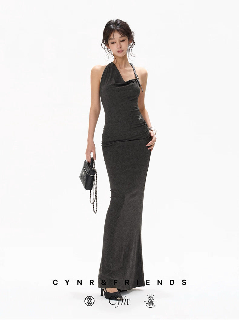 CYNR Halter neck swinging collar knitted dress