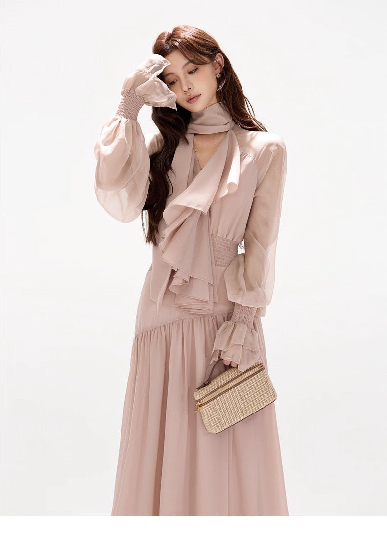 CYNR Chiffon ribbon V-neck dress