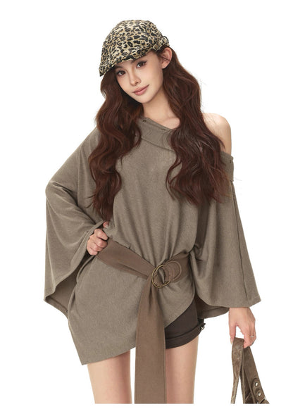 CYNR Retro cape off shoulder top with belt