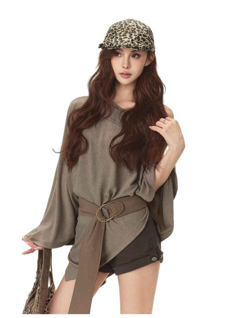 CYNR Retro cape off shoulder top with belt