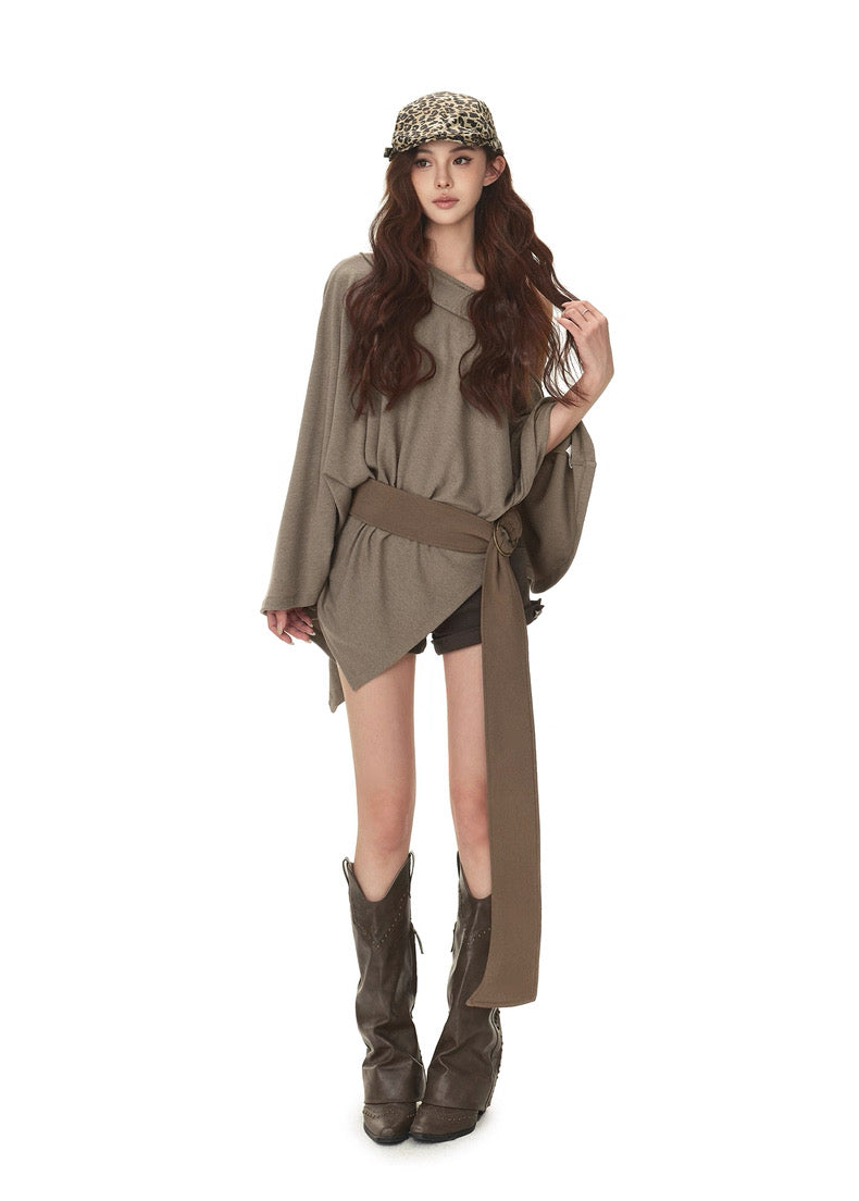 CYNR Retro cape off shoulder top with belt
