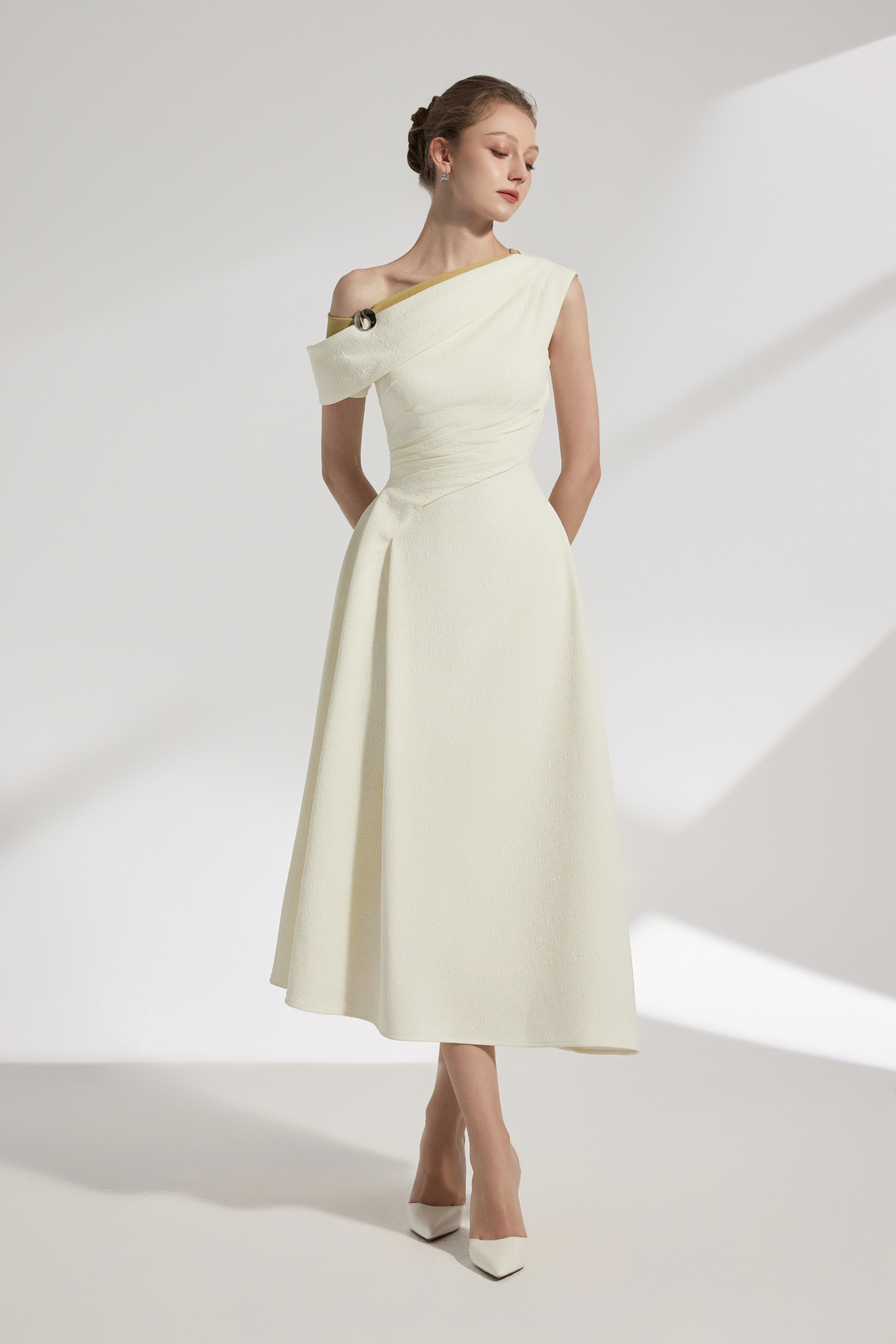 BYDENIO Elan Two-tone Off-shoulder Midi Dress