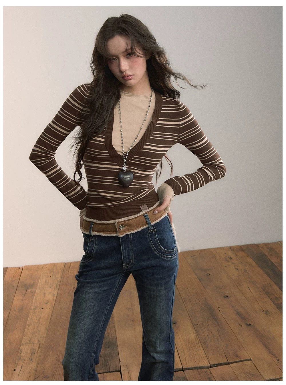 VIA PITTI VIADK637 Contrast striped round neck long sleeved knitted sweater