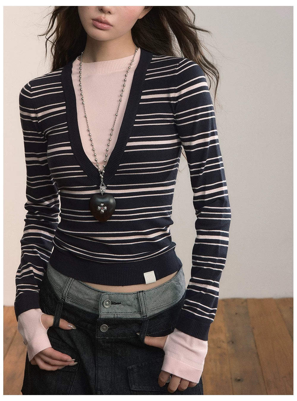 VIA PITTI VIADK637 Contrast striped round neck long sleeved knitted sweater