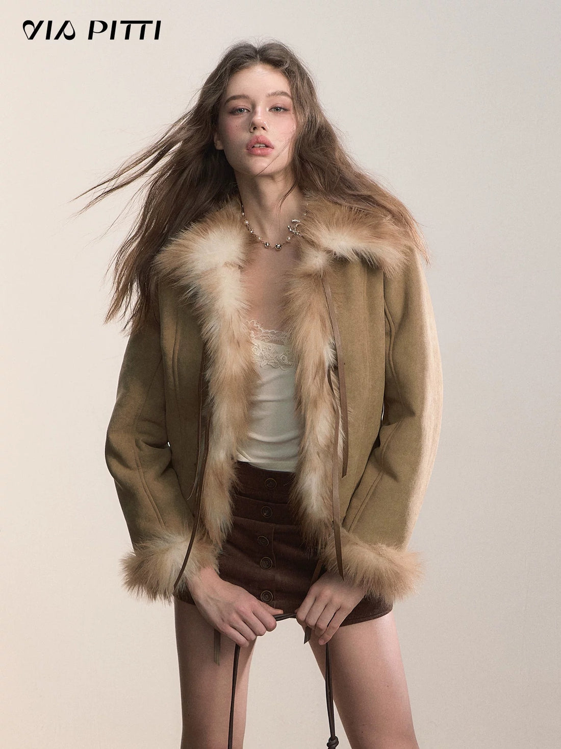 VIA PITTI in stock VIADC590 Bow tie strap imitation fur one-piece jacket