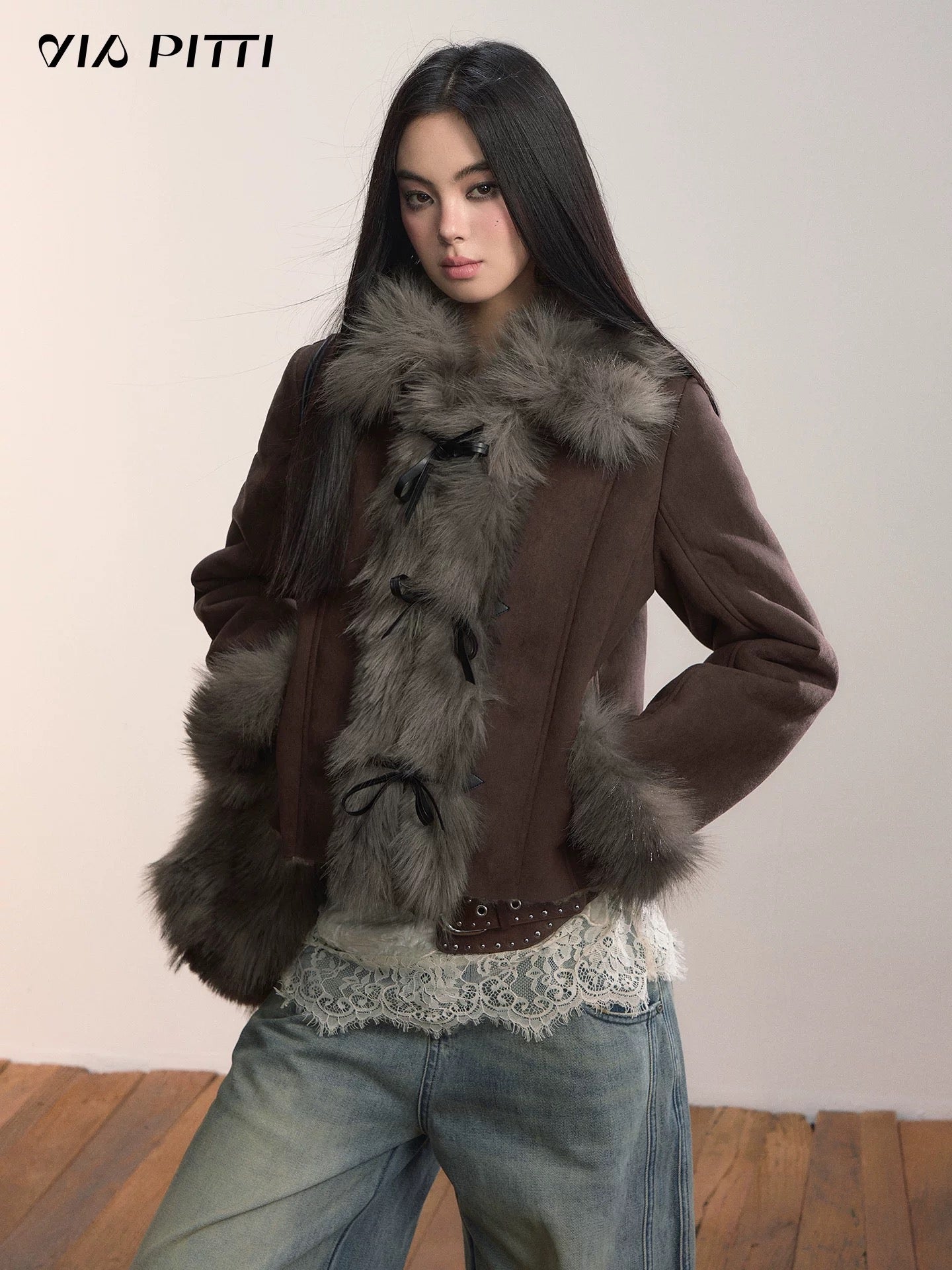 VIA PITTI VIADC590 Bow tie strap imitation fur one-piece jacket