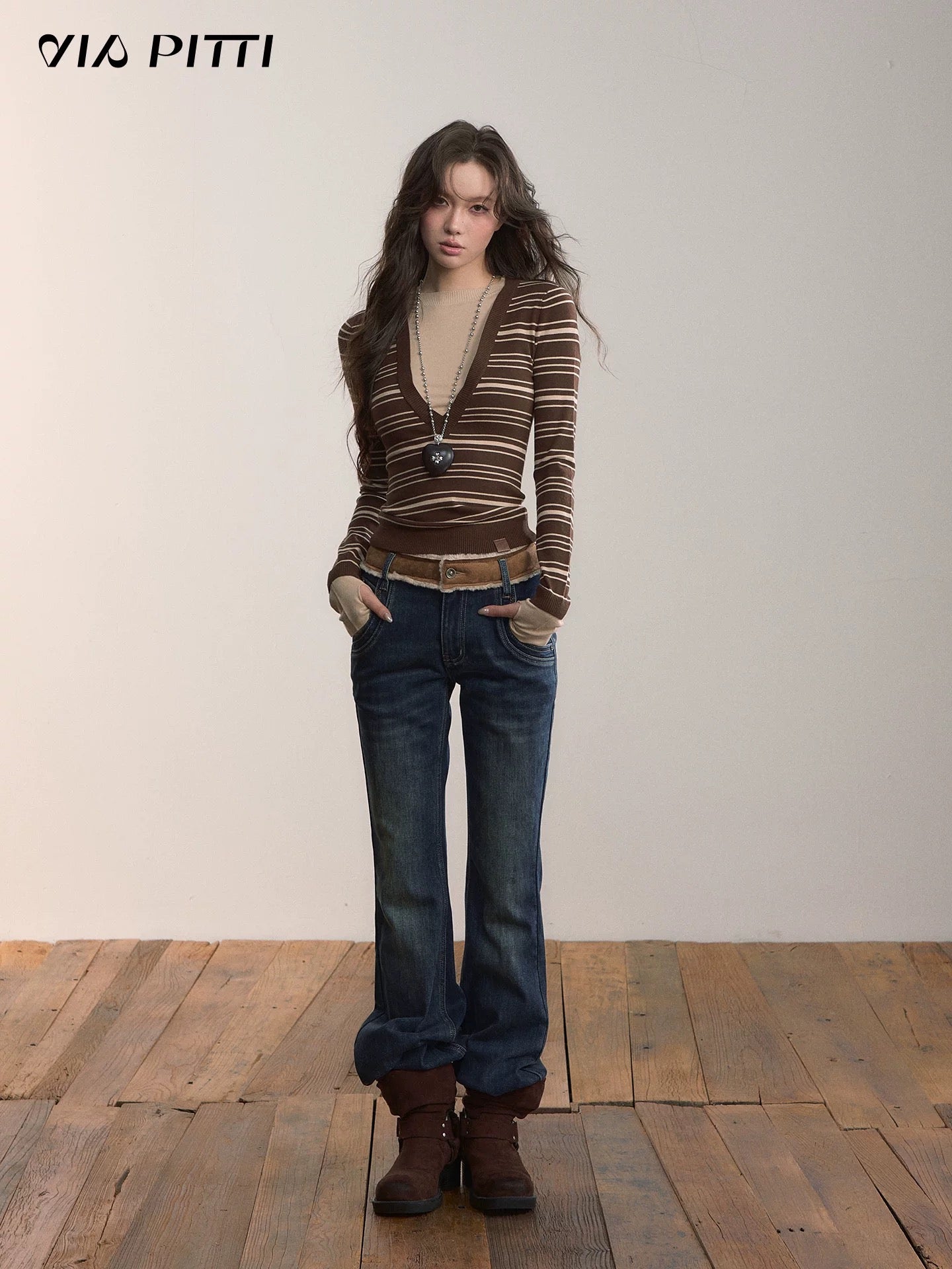 VIA PITTI VIADP657 Contrast splicing micro flared jeans