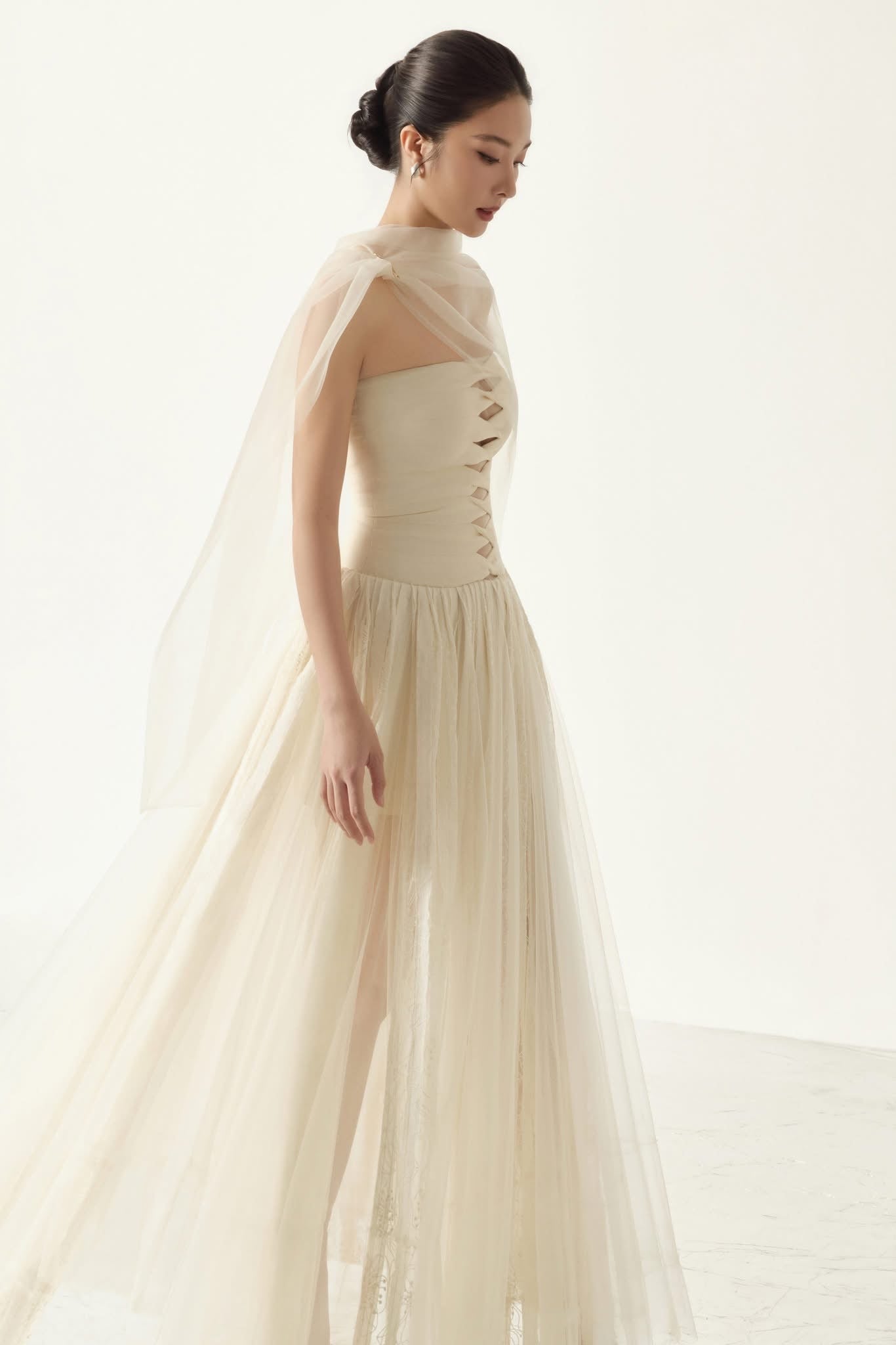 BYDENIO Elizabeth strapless lace mesh dress