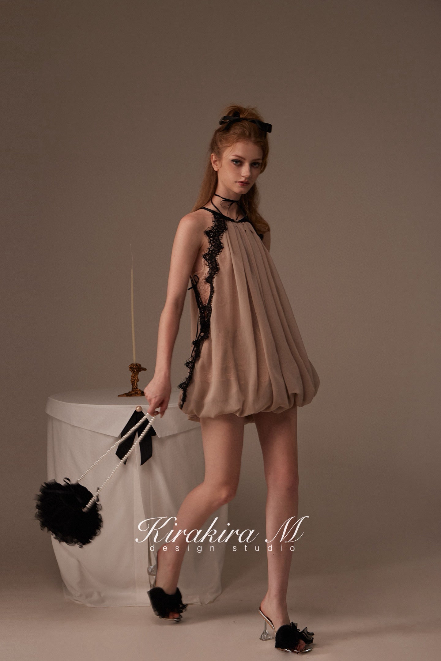 Kirakira.M Bare gray 2-piece set of hanging neck dress