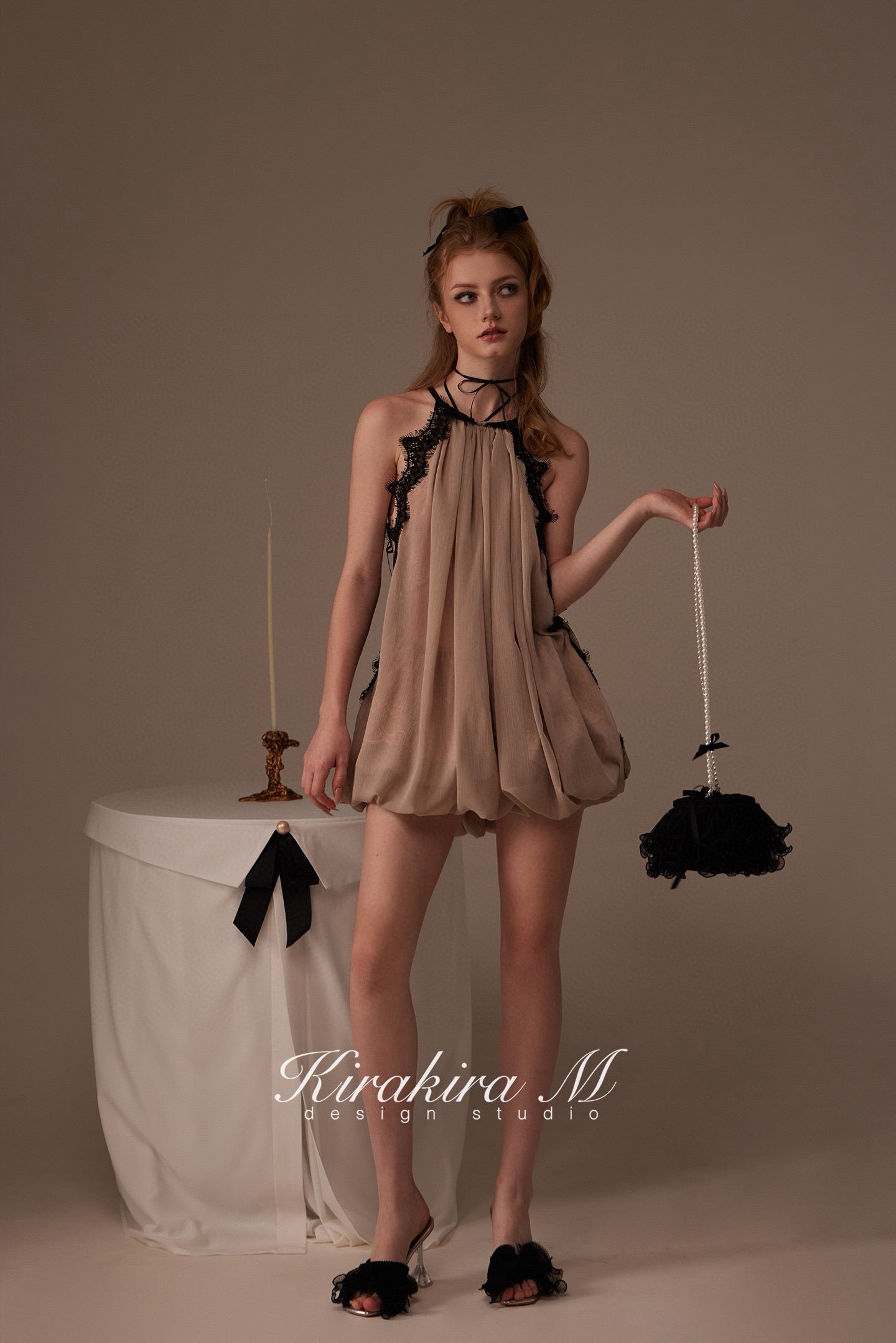 Kirakira.M Bare gray 2-piece set of hanging neck dress