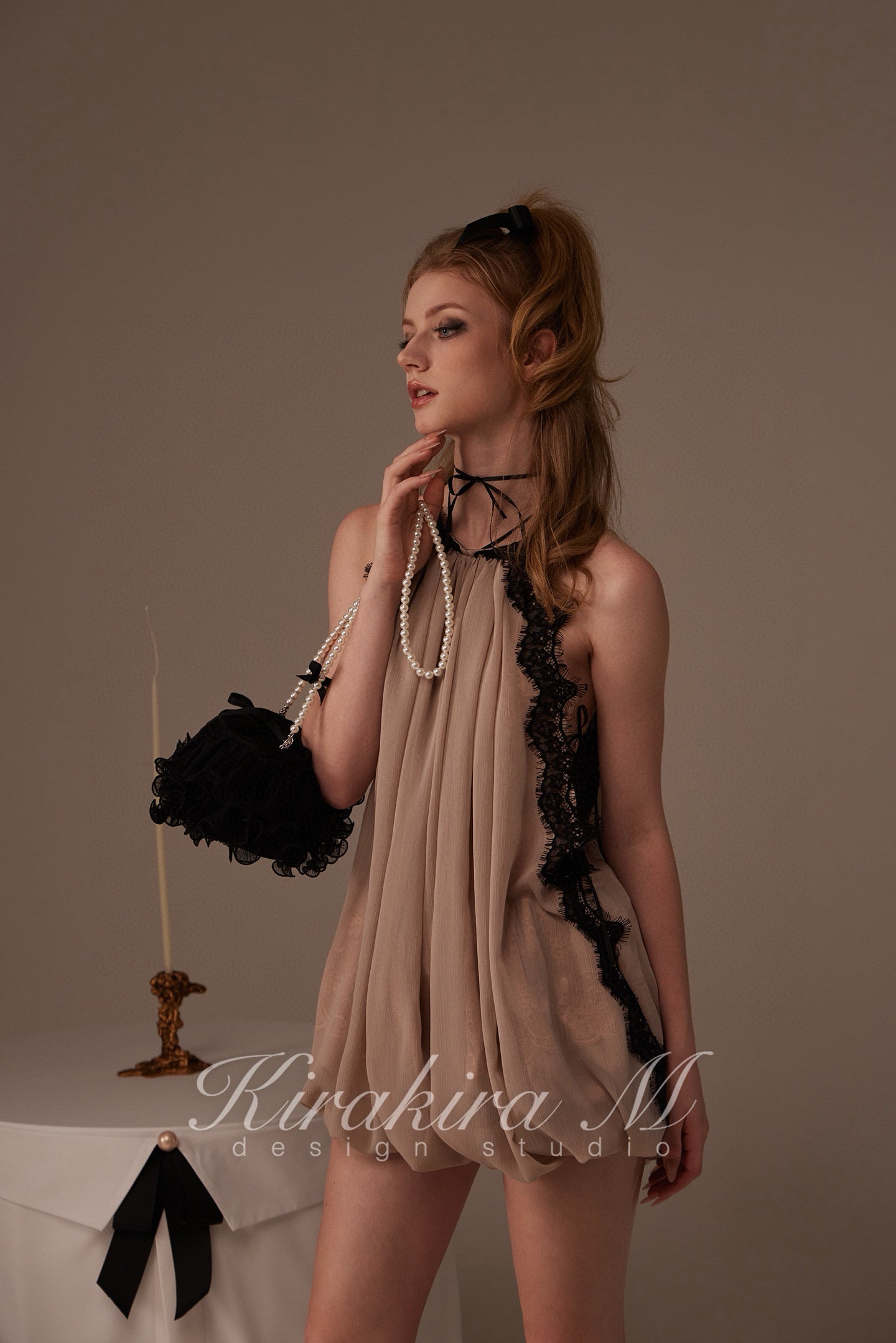Kirakira.M Bare gray 2-piece set of hanging neck dress