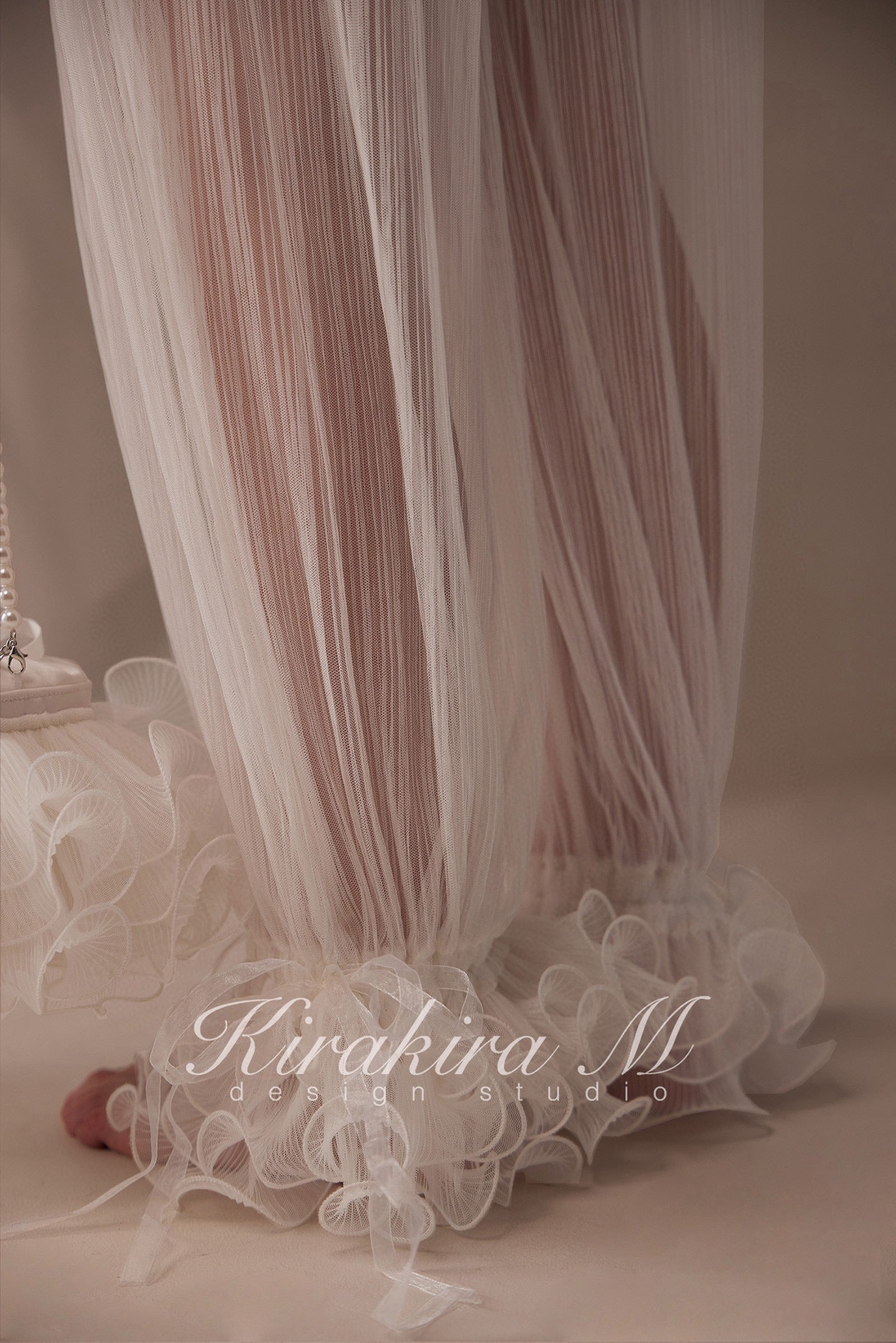 Kirakira.M White semi-transparent pleated lace trousers(2 ways to wear)
