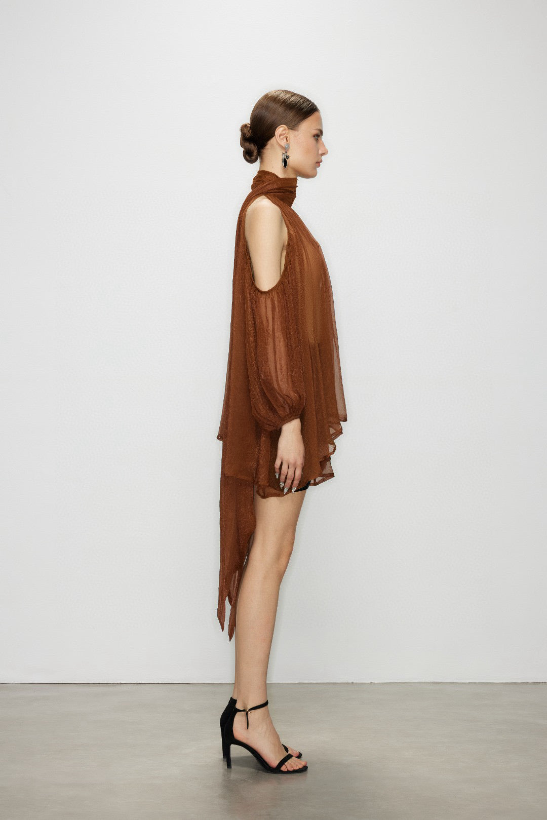 Artel Retro AR-25AW-SHT010 Airy off shoulder top (Brown)