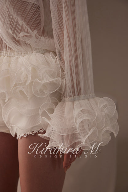 Kirakira.M White semi-transparent pleated lace top(2ways to wear)