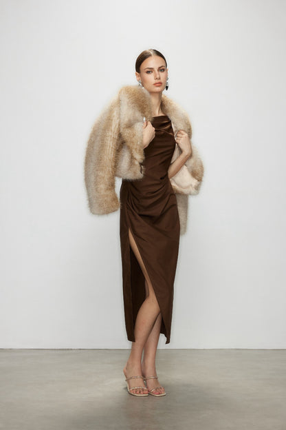 Artel Retro AR-25AW-DR004 One shoulder slit slim fit dress (Brown)