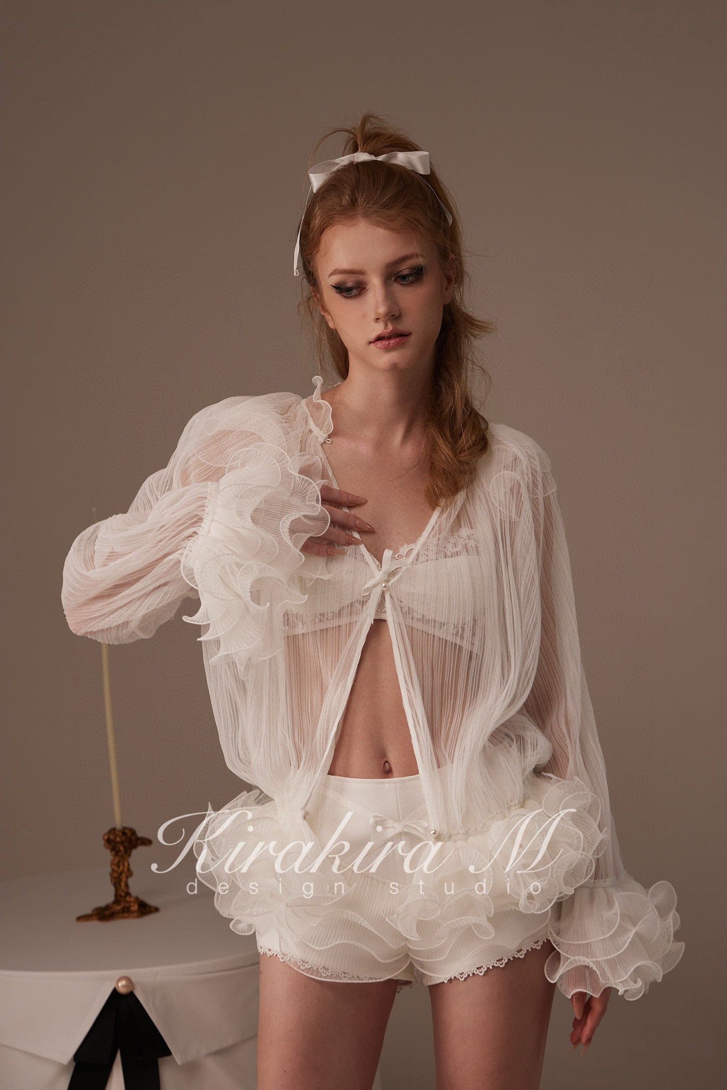 Kirakira.M White semi-transparent pleated lace top(2ways to wear)