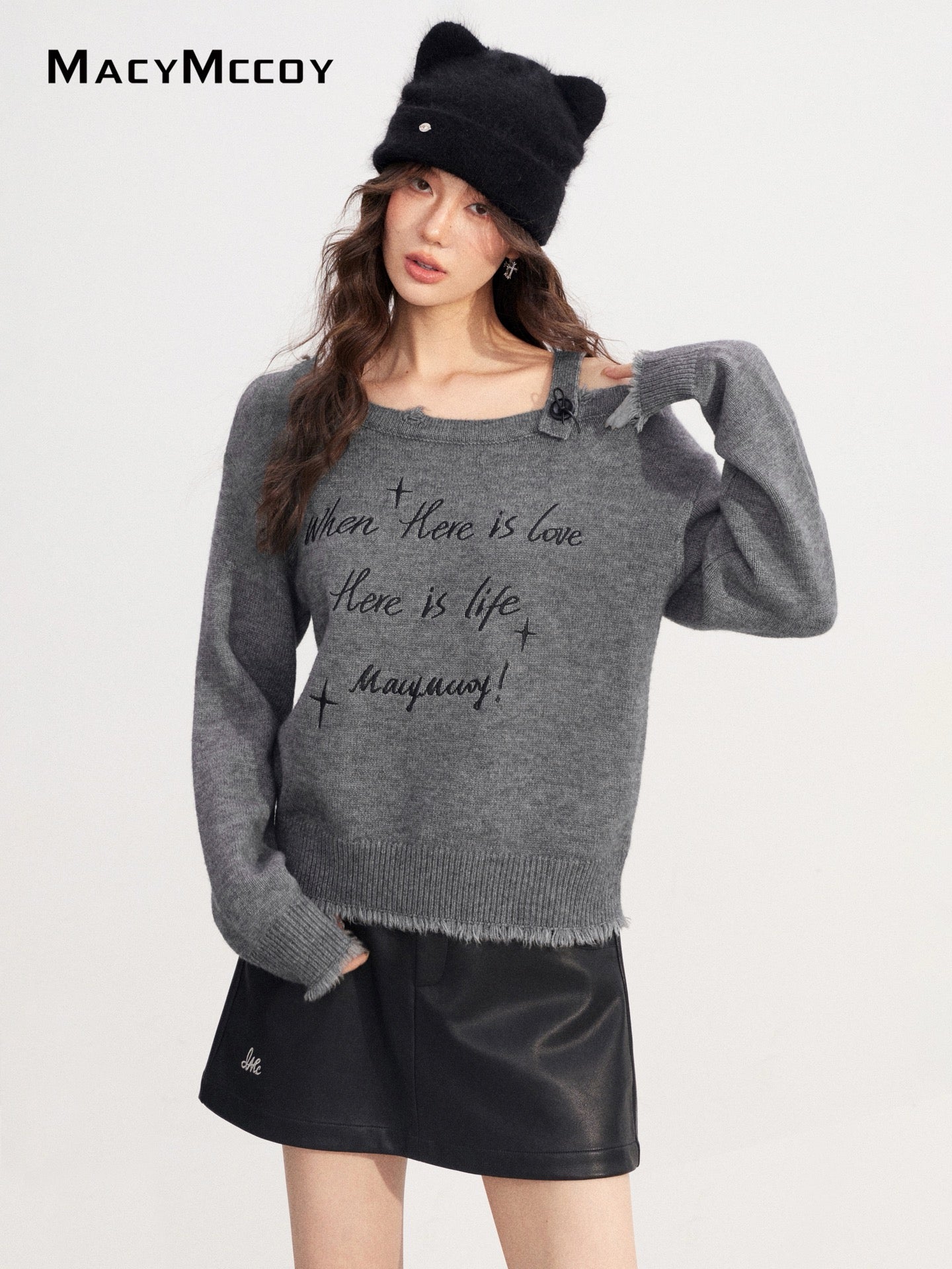 MacyMccoy MMC2025233 Off shoulder embroidered sweater