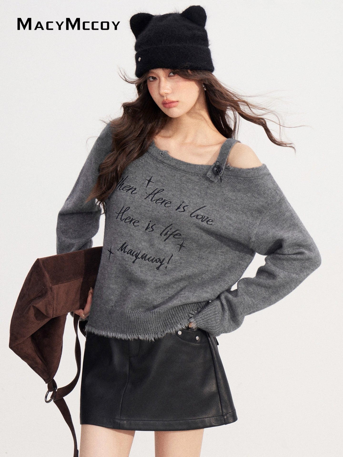 MacyMccoy MMC2025233 Off shoulder embroidered sweater
