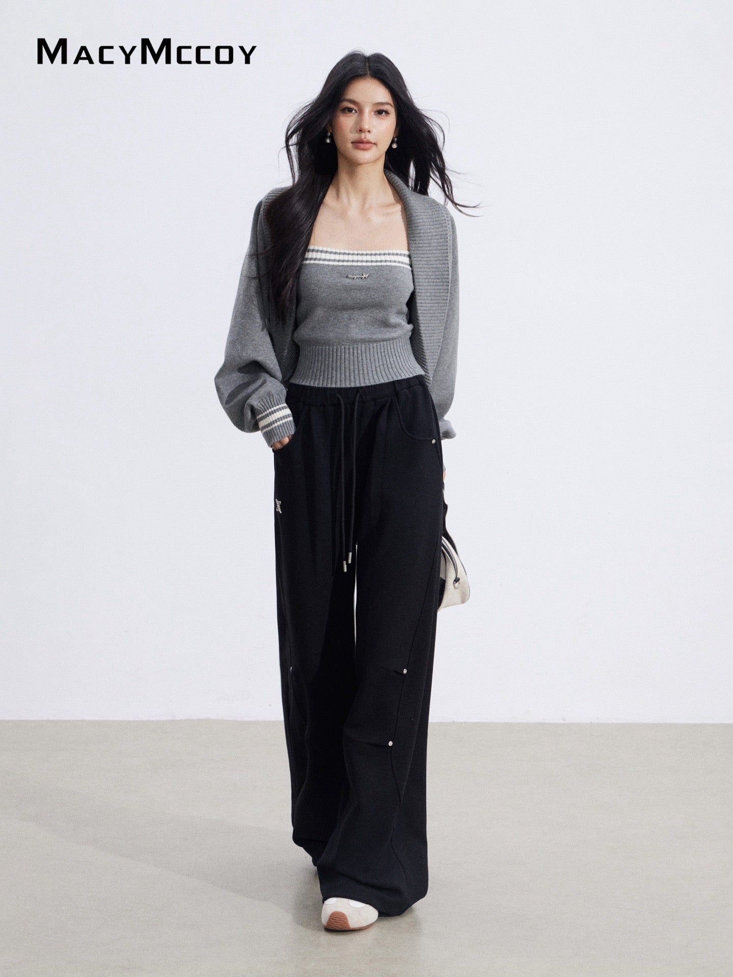 MacyMccoy MMC2026008 Bent knife hanging loose pants