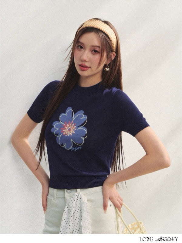 AsGony ASG25220 Embroidered flower round neck knitted top