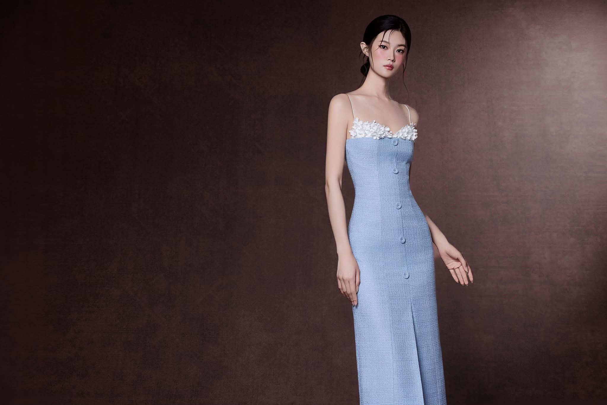 Raffiné HYATT FLORAL APPLIQUE MIDI DRESS (BLUE)