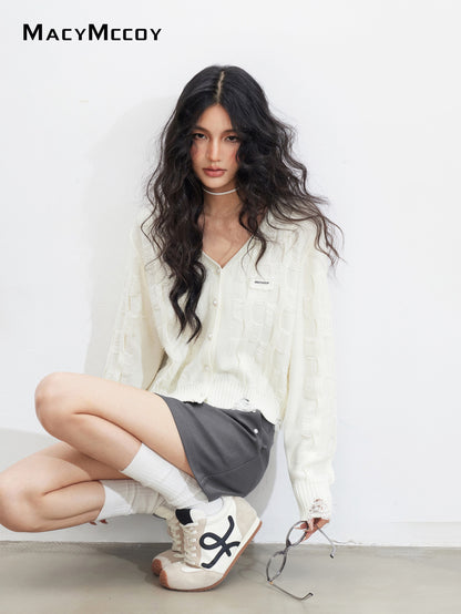 MacyMccoy MMC2025138 V-neck ripped sweater
