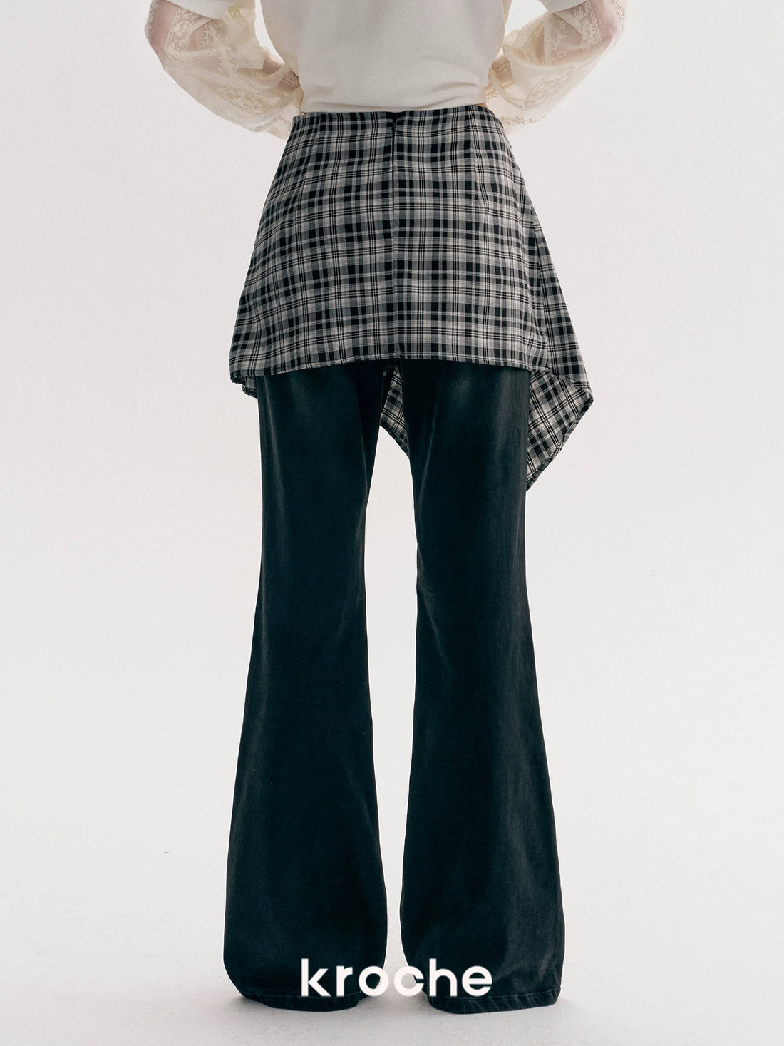 Kroche Irregular plaid micro flared jeans