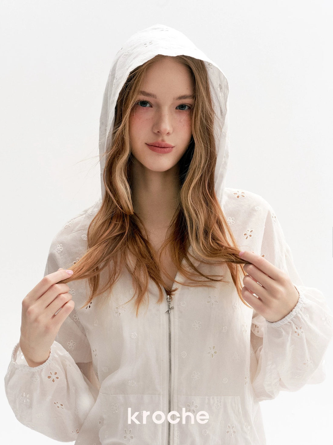 Kroche Lace loose short hooded jacket