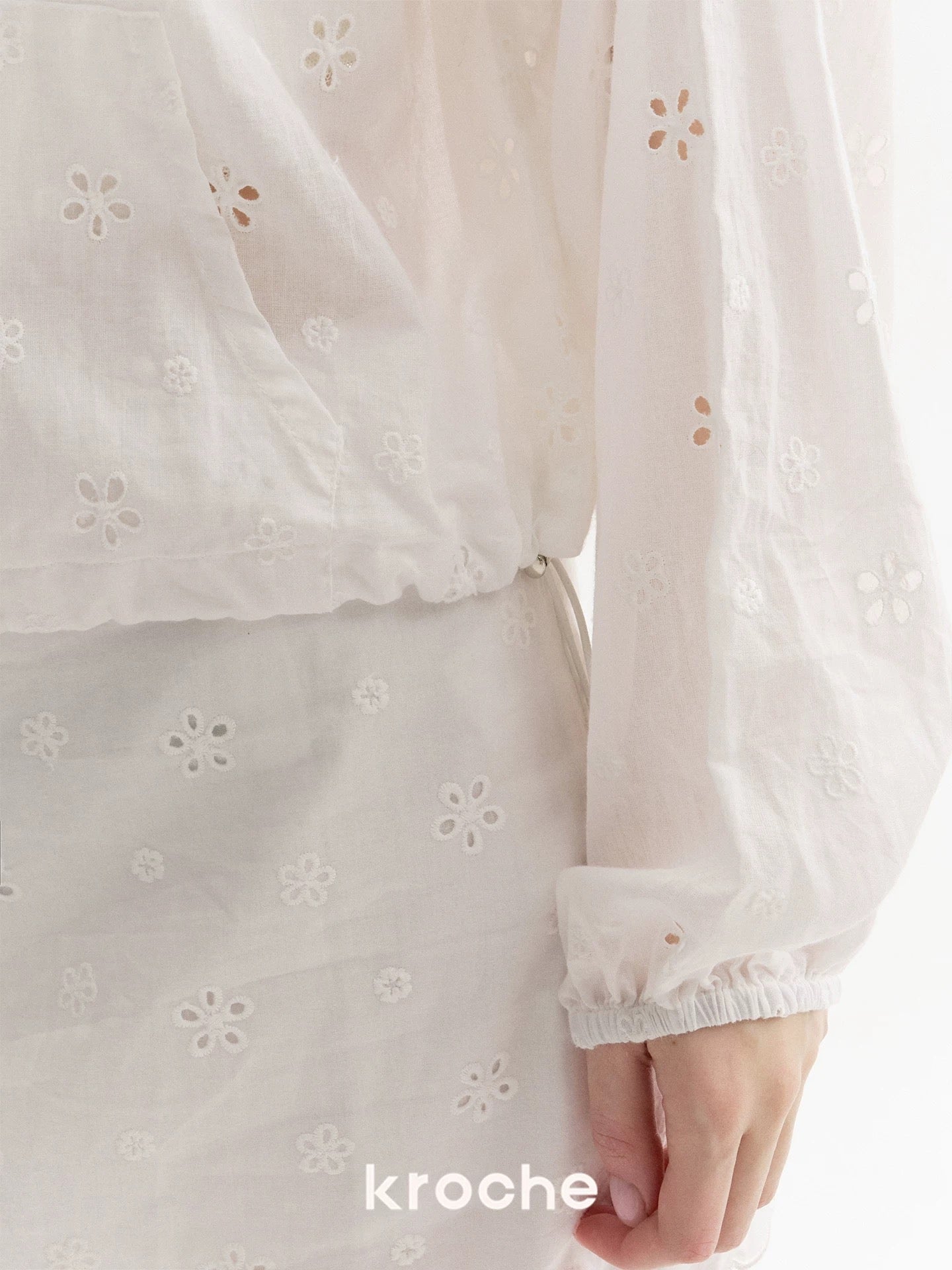 Kroche Lace loose short hooded jacket