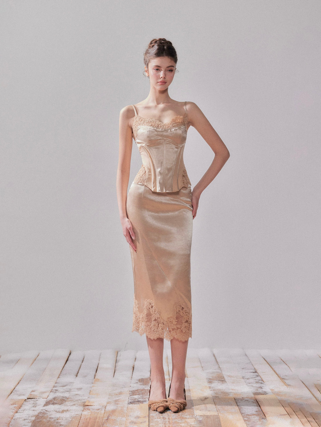 YZZI HE Lace satin fishbone waist camisole + skirt