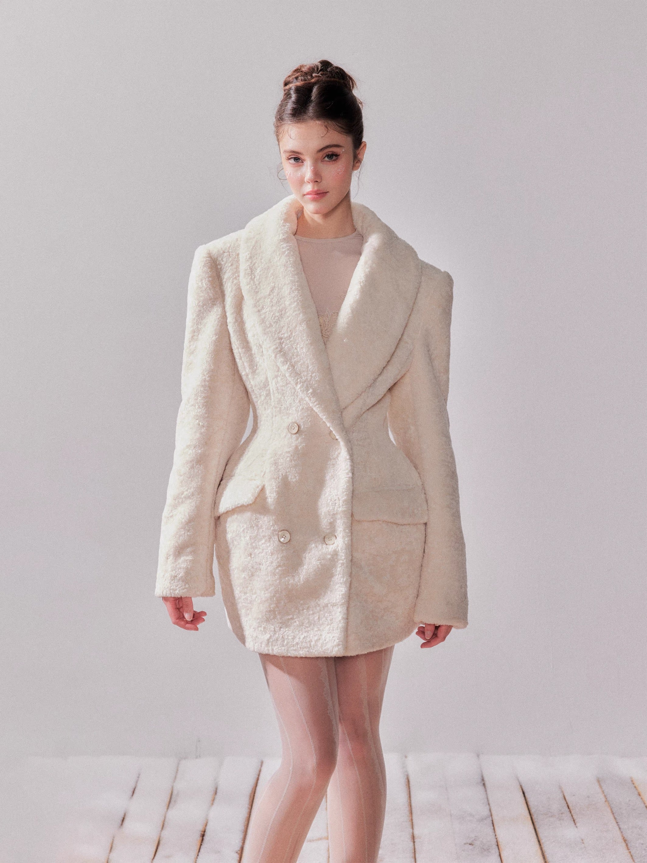 YZZI HE Silhouette waist cinched lamb wool suit jacket