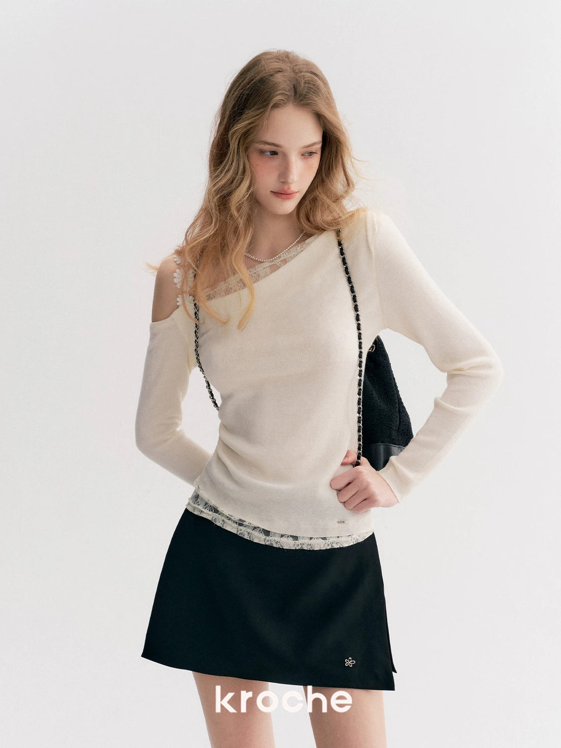 Kroche Fake two piece lace patchwork long sleeved knitted sweater