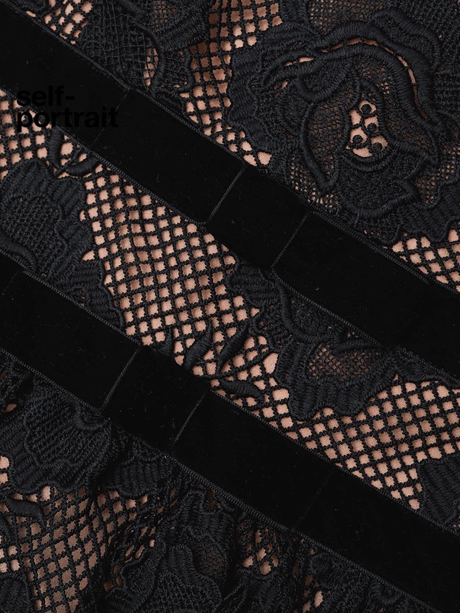 Self-Portrait SALE Classic black velvet bow lace dress