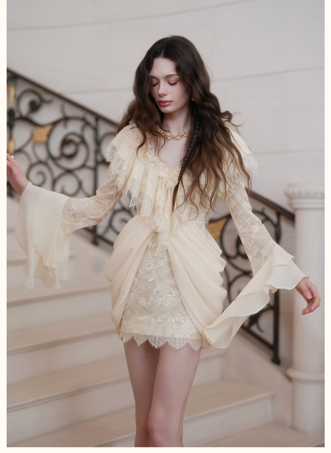 SHEERLUCK SLLYQ26713 Petali V-Neck Lace Dress-Creamy Apricot