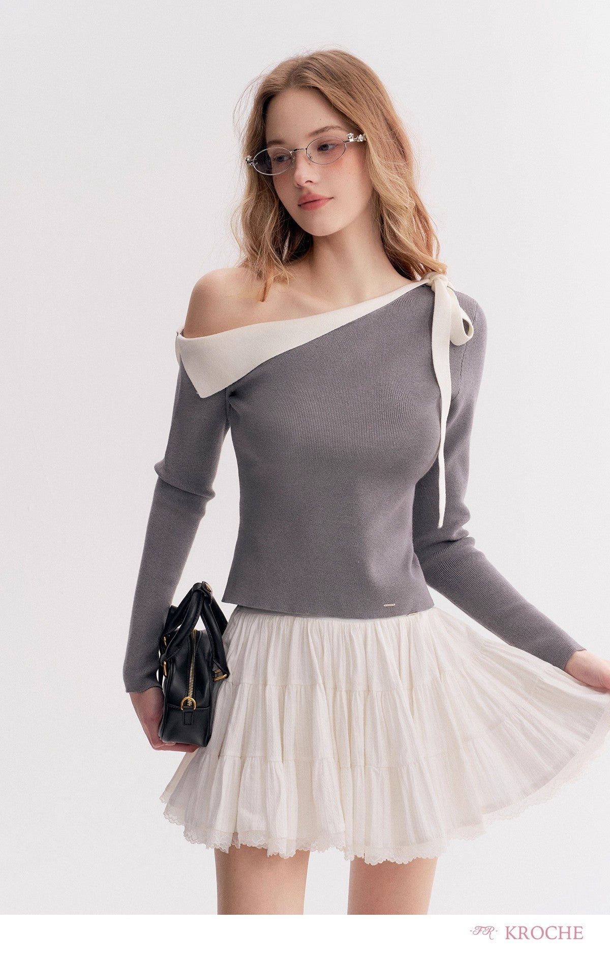 Kroche Off-Shoulder Slim-Fit Long-Sleeve Knit Top（2 color）
