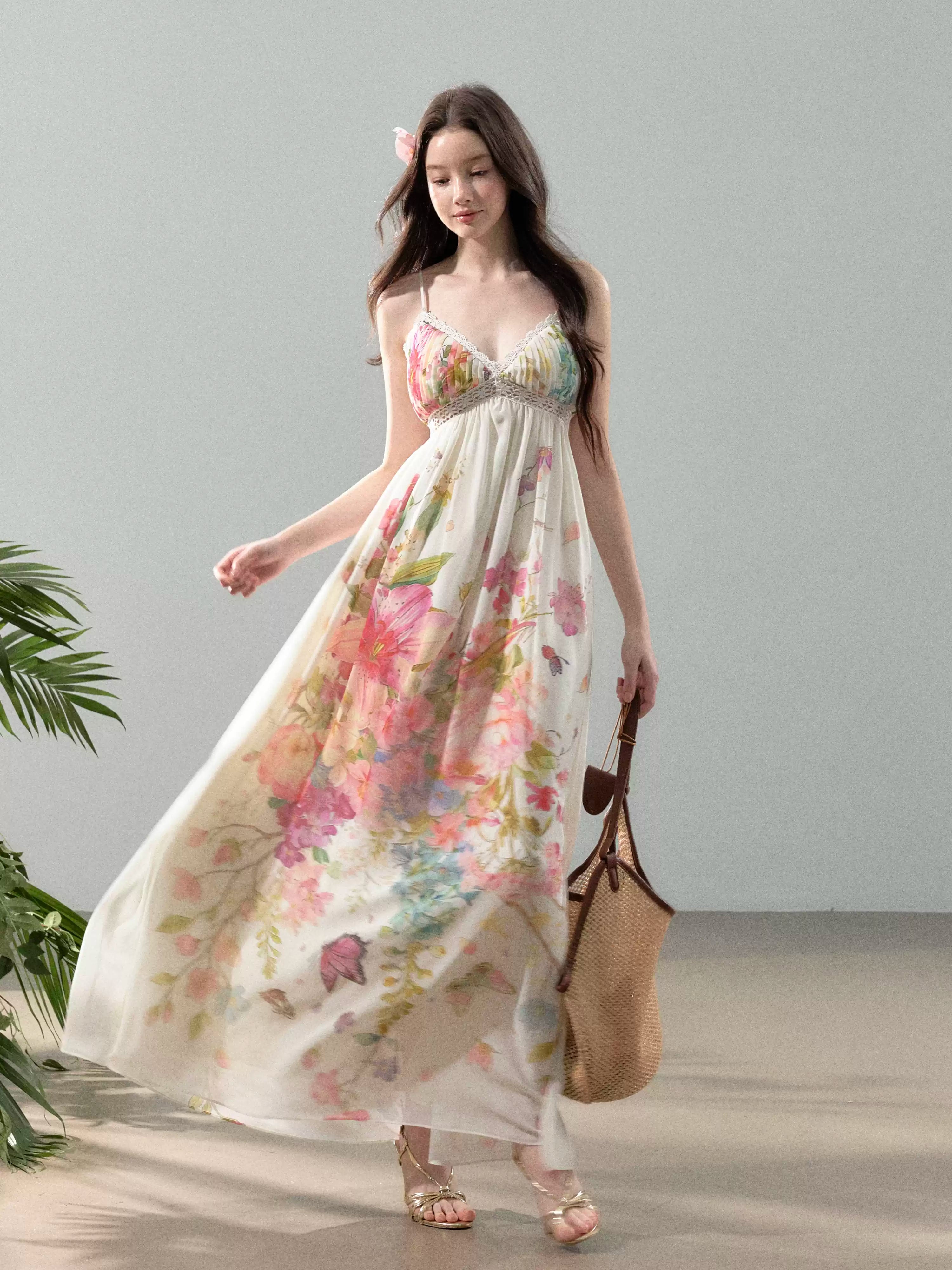 YZZI HE French holiday-style floral print chiffon halter maxi dress