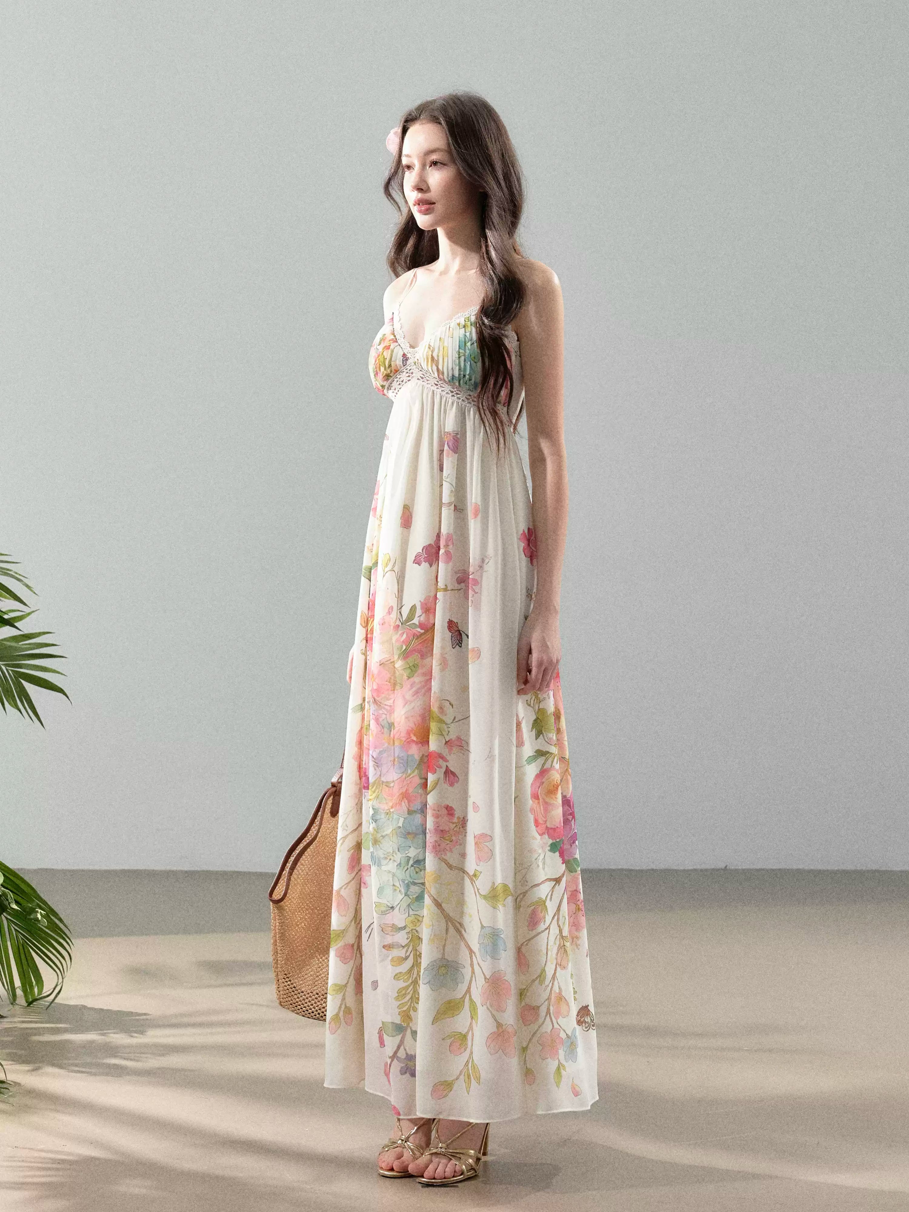 YZZI HE French holiday-style floral print chiffon halter maxi dress