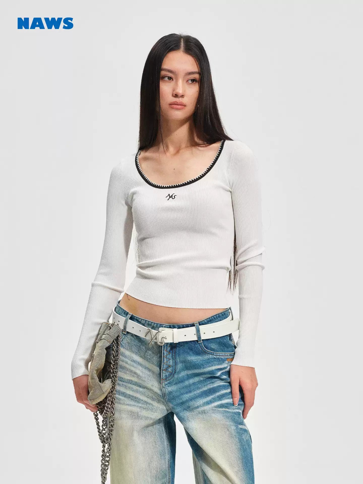 NAWS Round neck contrasting knitted top