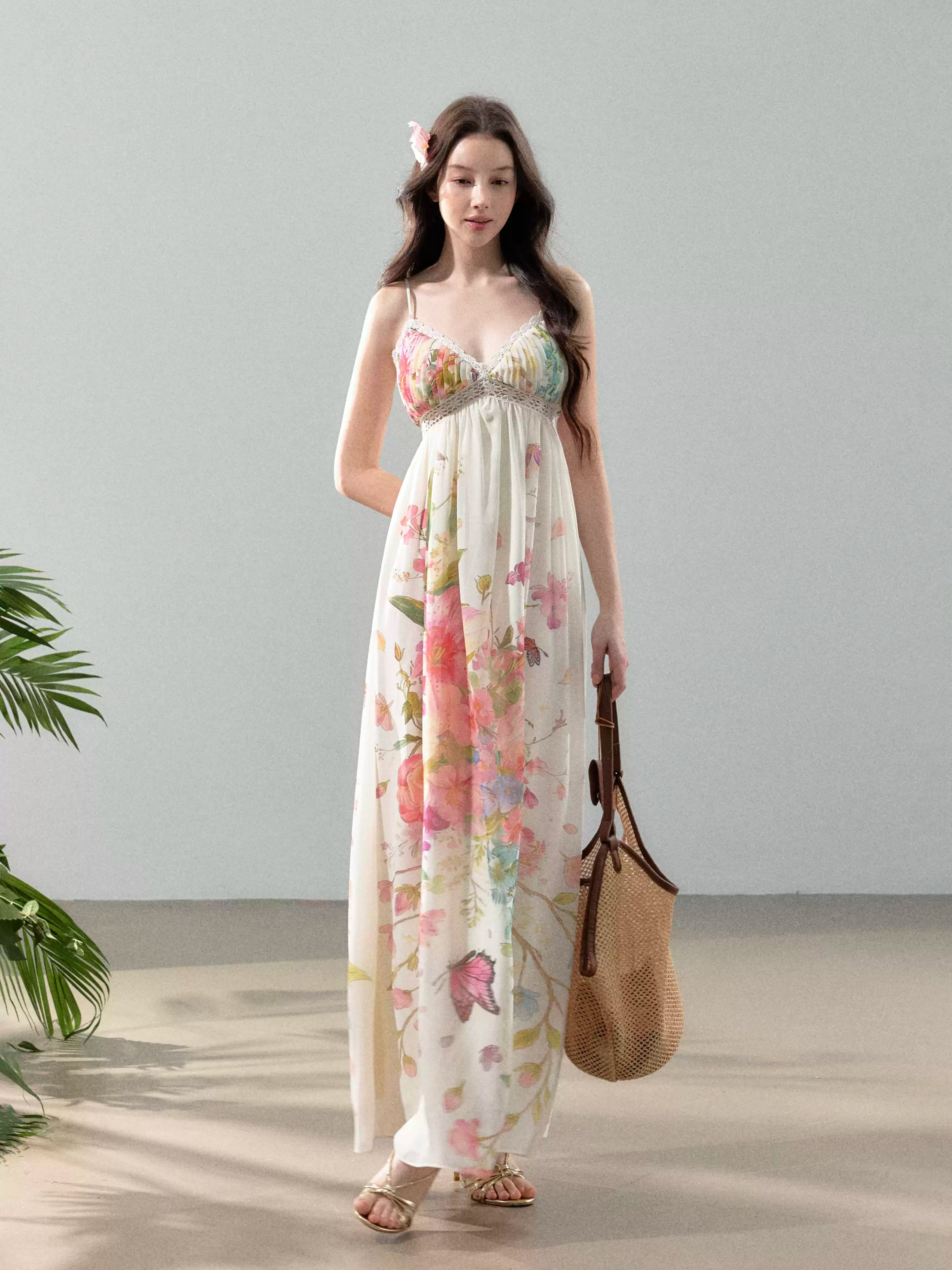 YZZI HE French holiday-style floral print chiffon halter maxi dress
