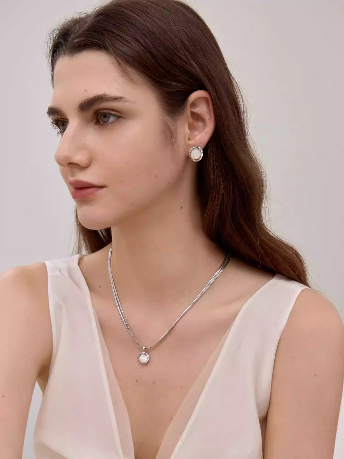 ARSIS Moonlight cardamom earrings