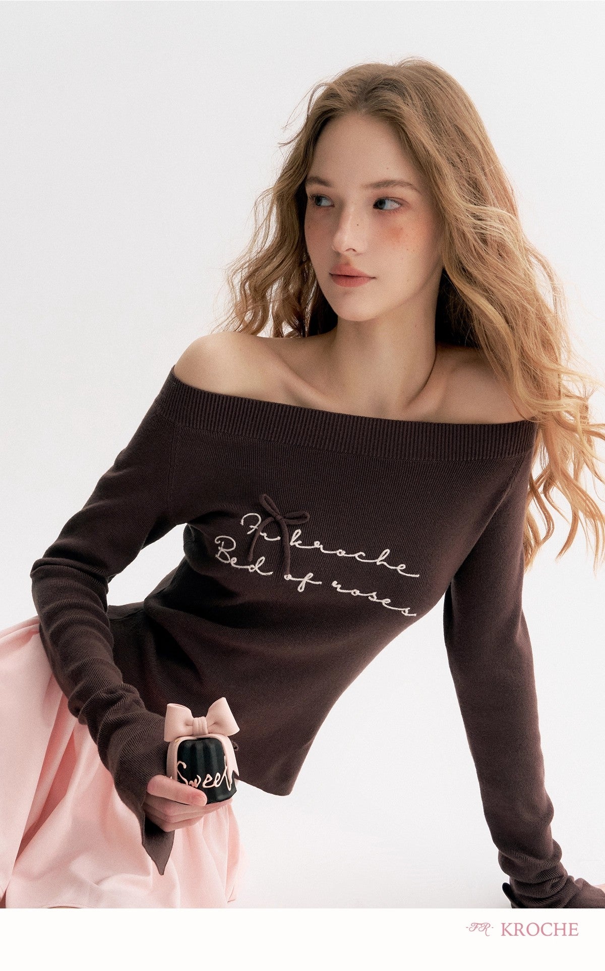 Kroche Reversible Neck Slim-Fit Long-Sleeve Knit Top（2 color）