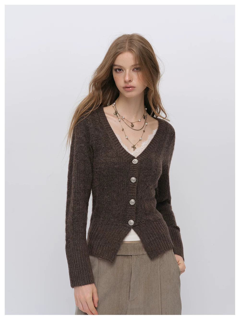 VIA PITTI VIADK6416 Fitted Cable-Knit V-Neck Cardigan