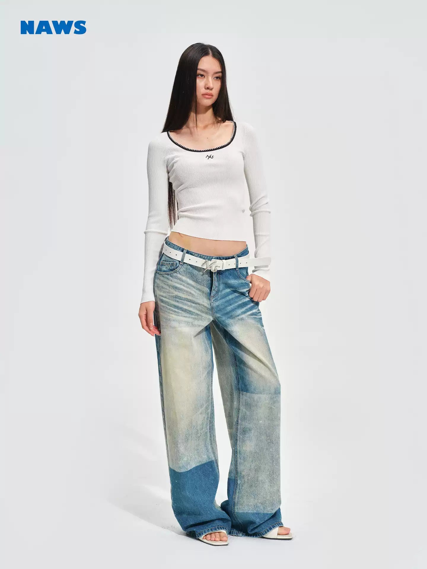 NAWS Round neck contrasting knitted top