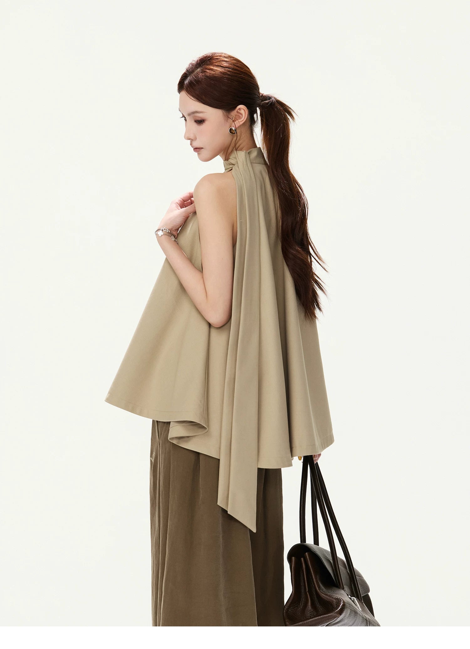 CYNR Sleeveless Halter Tank Top