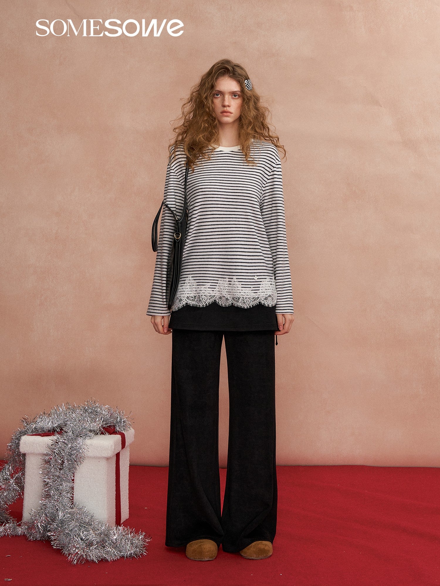 SOMESOWE S2508297 Lace patchwork velvet striped long sleeved T-shirt