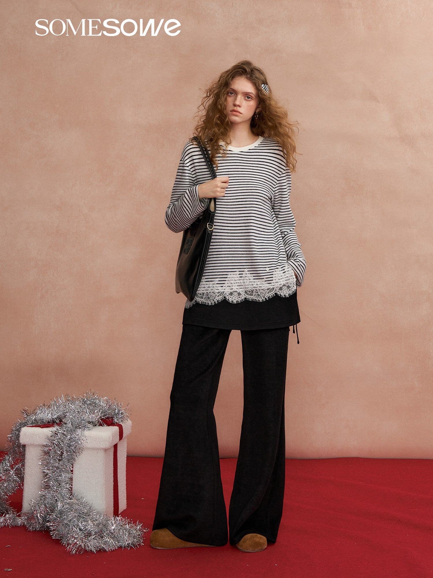 SOMESOWE S2508297 Lace patchwork velvet striped long sleeved T-shirt